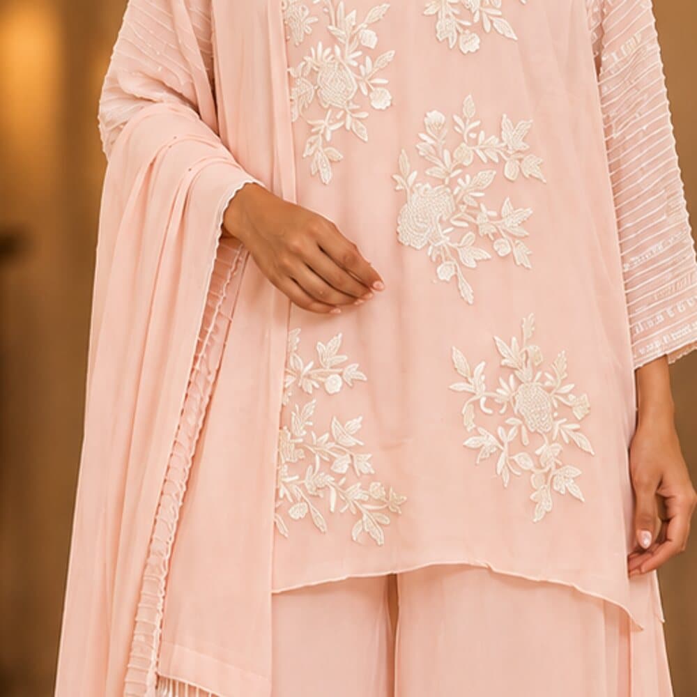 Blush Georgette Set, the weave in close detail